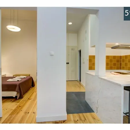 Houze_studio In Alcantara Near Lx Factory ליסבון
